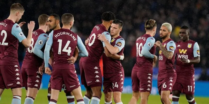 Aston Villa có lối chơi phòng ngự chặt chẽ